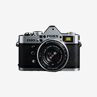 Black reflex camera