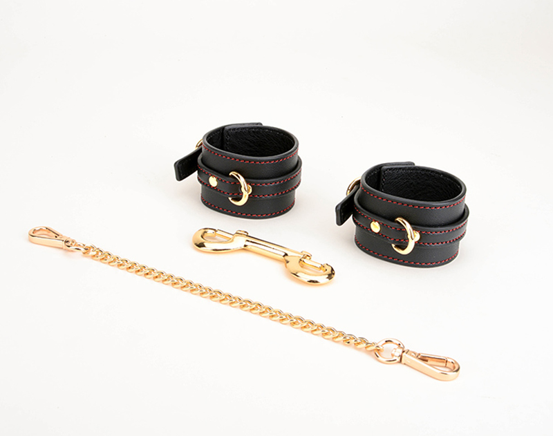 Daluse [Merida] Black Leather Red Line Twelve-piece Set