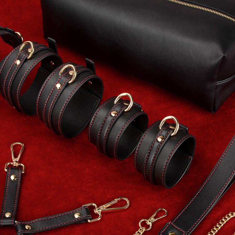 Daluse [Merida] Black Leather Red Line Twelve-piece Set