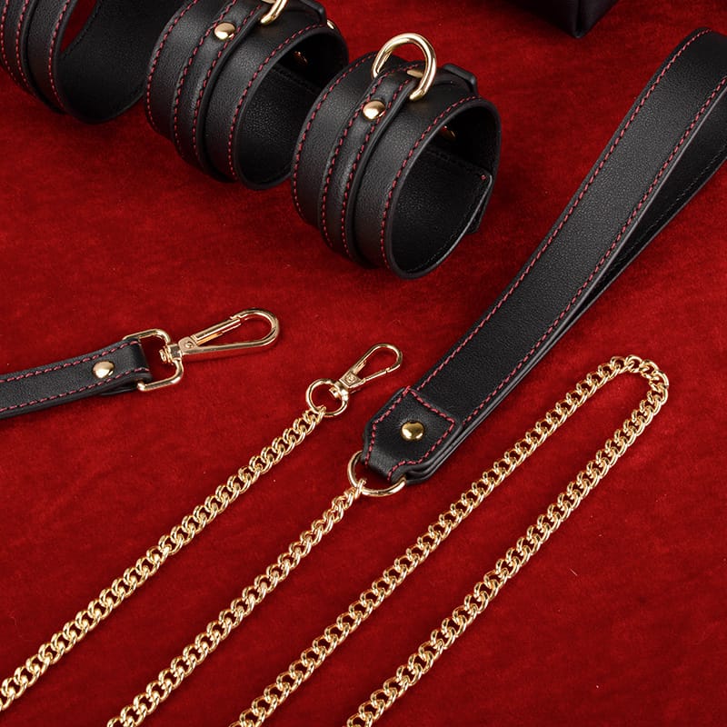 Daluse [Merida] Black Leather Red Line Twelve-piece Set