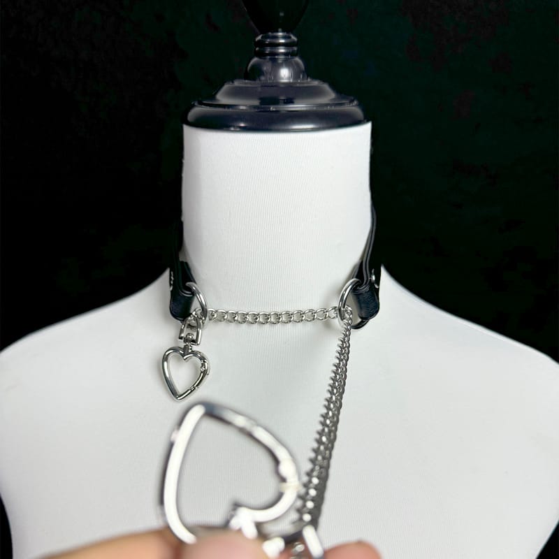 Daluse [Ina] Double Heart Shaped Buckle Titanium Steel Chain Collar