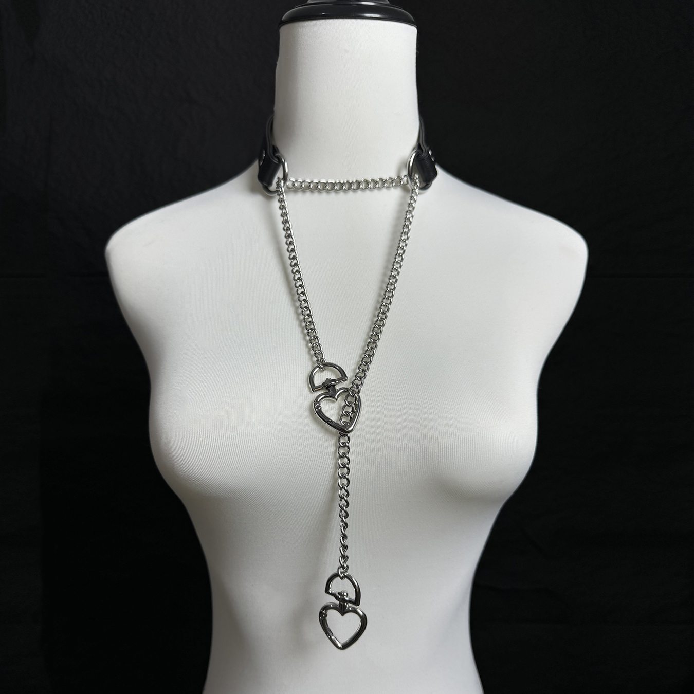 Daluse [Ina] Double Heart Shaped Buckle Titanium Steel Chain Collar