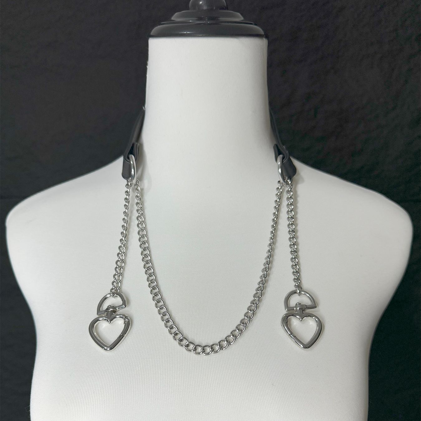 Daluse [Ina] Double Heart Shaped Buckle Titanium Steel Chain Collar