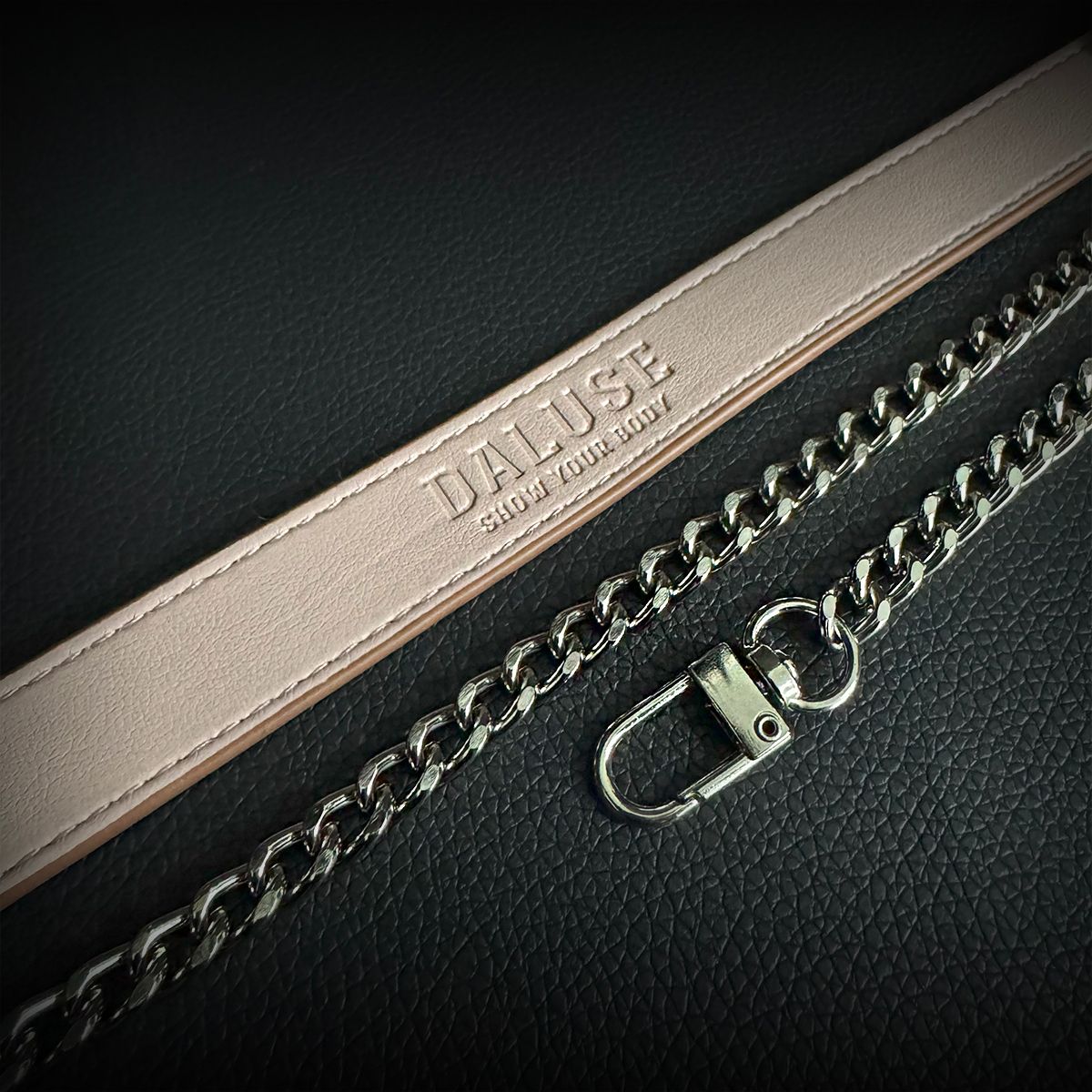 Daluse [Rachel] Gold Spotted Purple Orange Snake Pattern Leather Collar Single Titanium Steel Chain Versatile Fashion Choker
