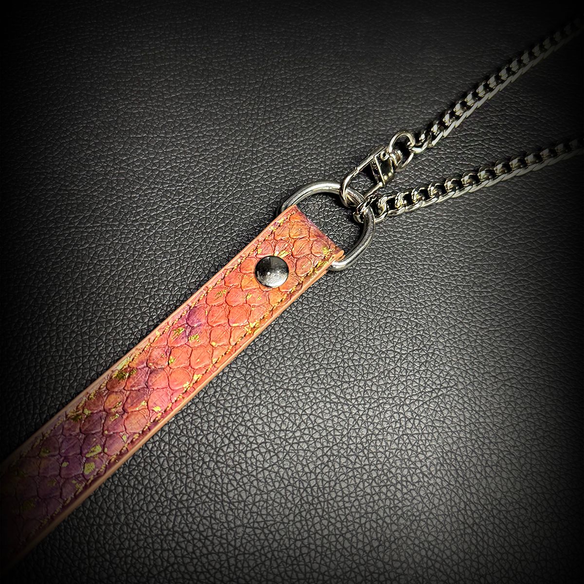 Daluse [Rachel] Gold Spotted Purple Orange Snake Pattern Leather Collar Single Titanium Steel Chain Versatile Fashion Choker