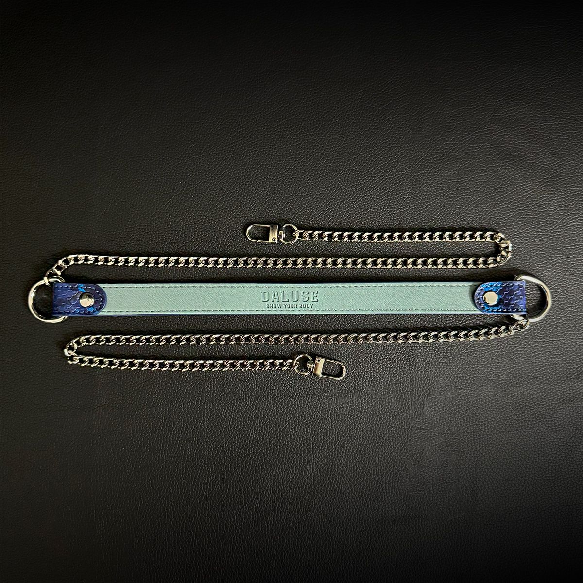 Daluse [Noelle] Blue Snake Leather Collar Double Titanium Steel Chain Adjustment Choker