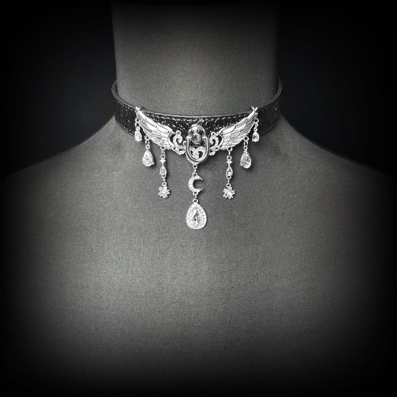 Daluse [Celestia] Crushed Ice Pattern Black Leather Choker Angel Wing Crystal Pendant Adjustable Necklace