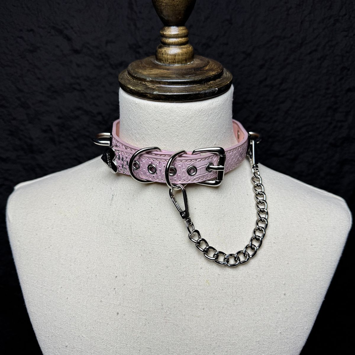 Daluse Snake Pattern Leather Silver Chain Adjustable Choker Necklace