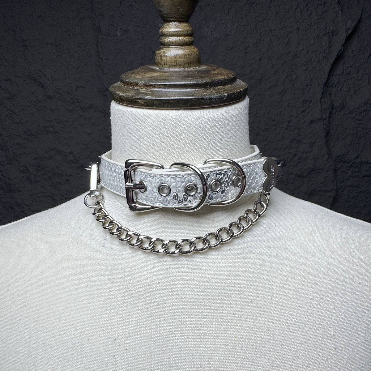 Daluse Snake Pattern Leather Silver Chain Adjustable Choker Necklace