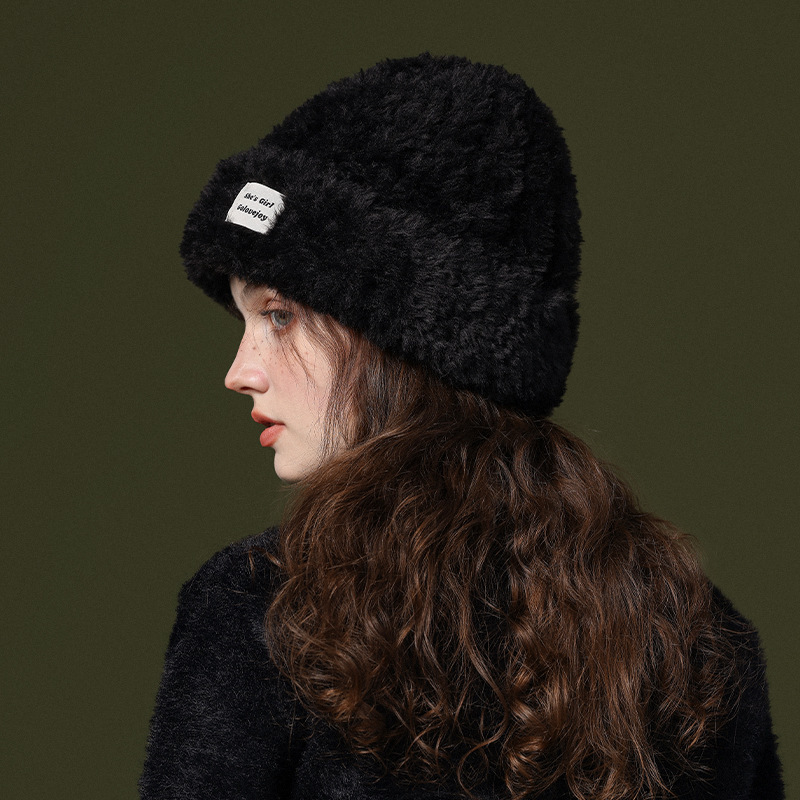 Hat Women's autumn and winter model thickened warm and cold woolen hat shows the face, small fur, ear protection, plush fisherman hat