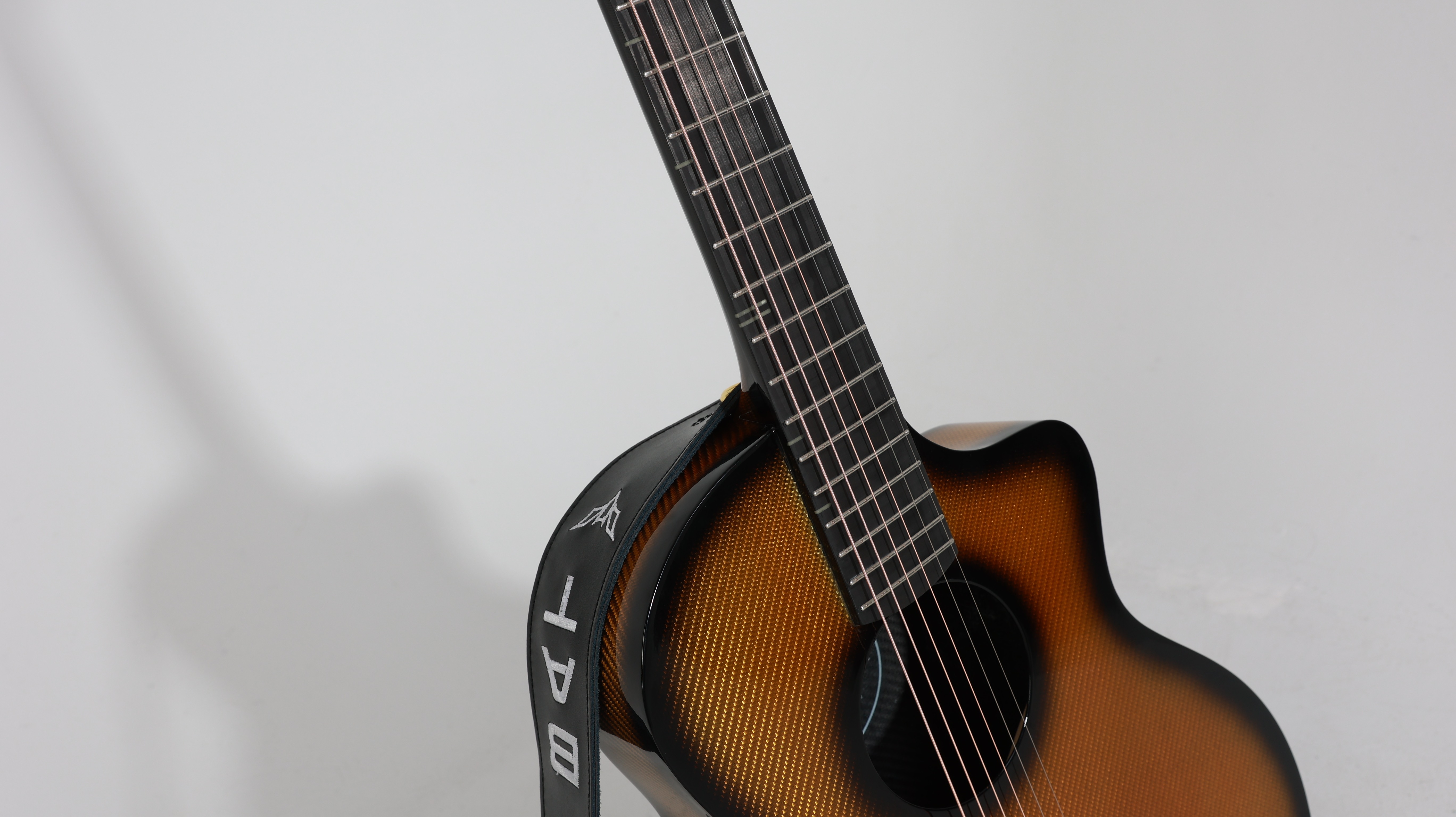 Real carbon fiber guitar 38/41    PLUS X1-GOLDEN