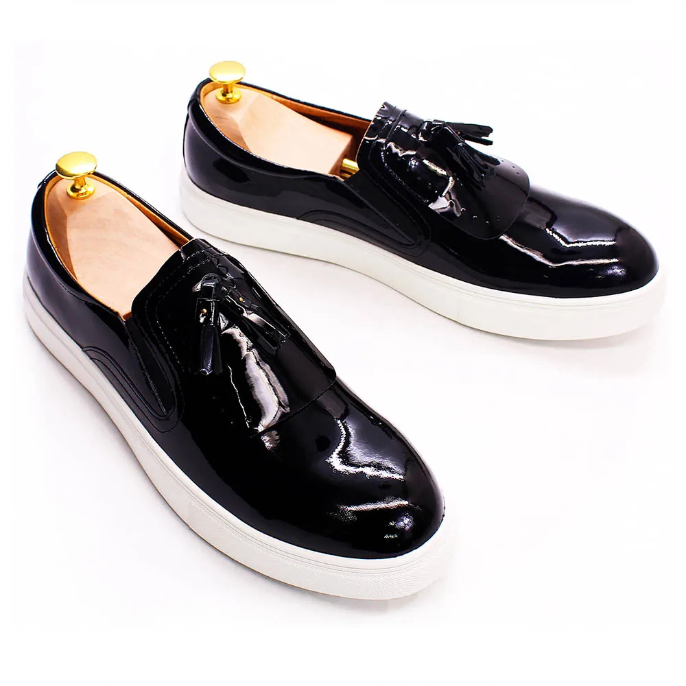 Genuine Patent Leather Casual Men Shoes Smooth Soft Sole Brand Tassel Shoes European Fashion Sport Sneakers 2022 New Arrival