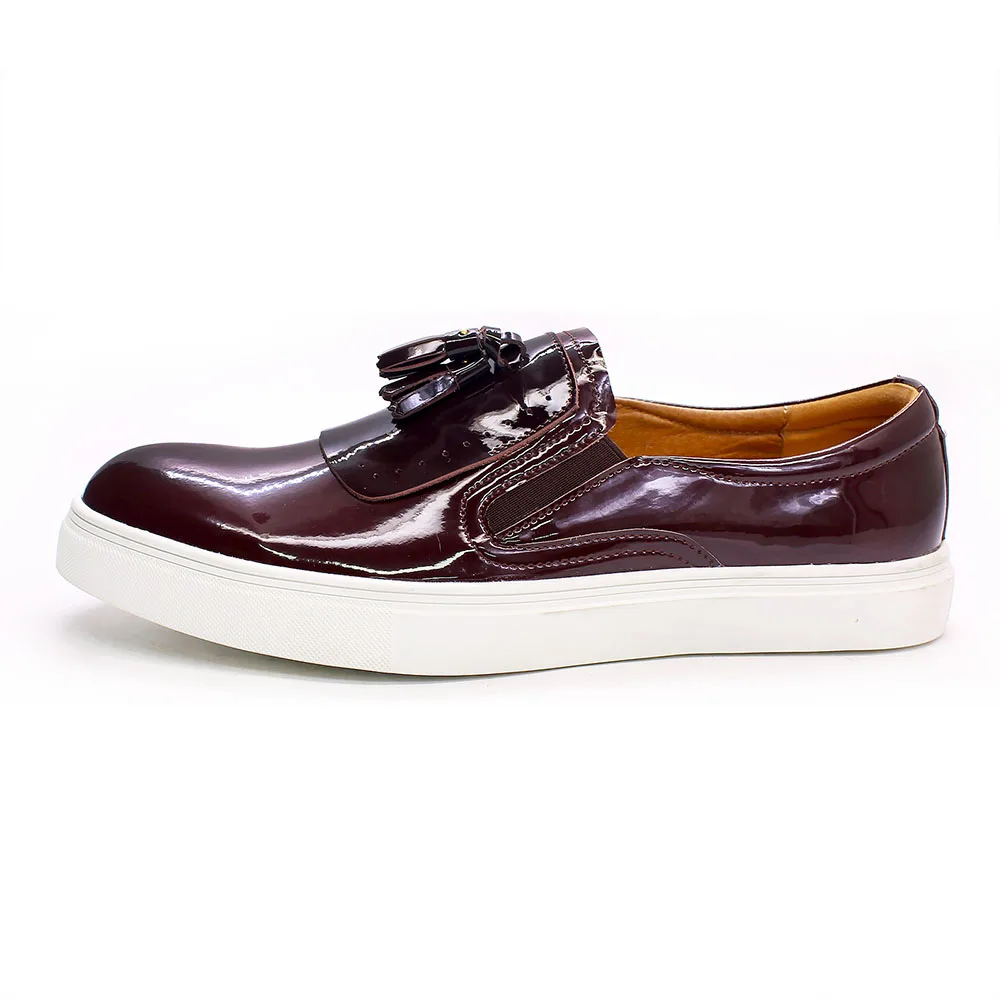 Genuine Patent Leather Casual Men Shoes Smooth Soft Sole Brand Tassel Shoes European Fashion Sport Sneakers 2022 New Arrival