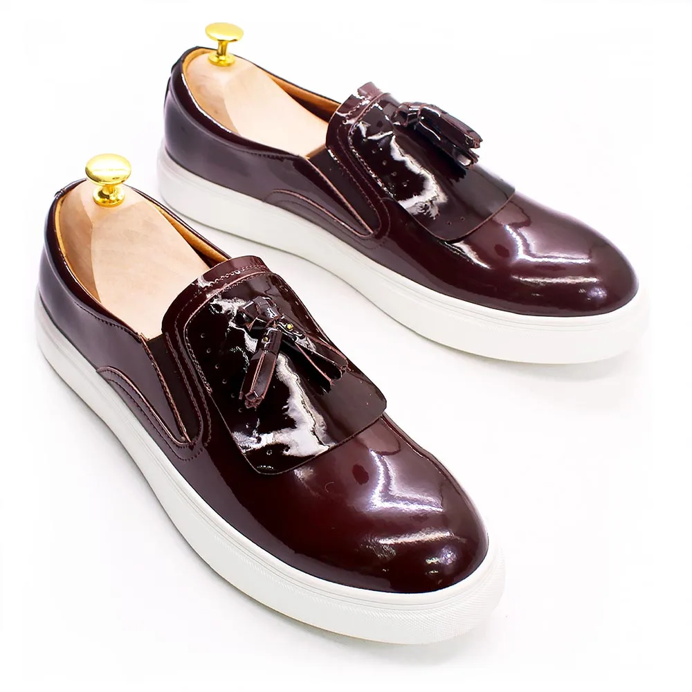 Genuine Patent Leather Casual Men Shoes Smooth Soft Sole Brand Tassel Shoes European Fashion Sport Sneakers 2022 New Arrival
