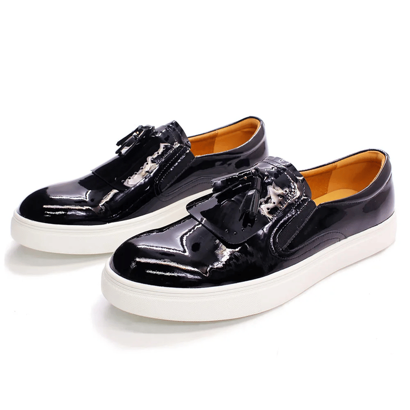 Genuine Patent Leather Casual Men Shoes Smooth Soft Sole Brand Tassel Shoes European Fashion Sport Sneakers 2022 New Arrival