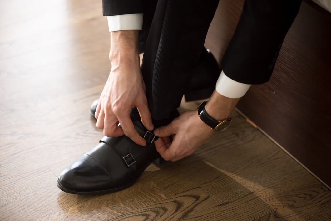 Designed and crafted, it blends style and practicality for a wide range of occasions, from formal business gatherings.