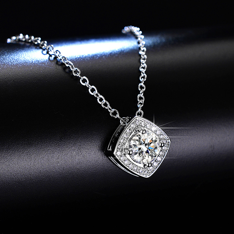 Q034 Moissanite necklace, collarbone chain
