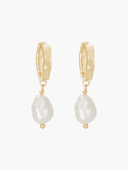 Pearl earrings