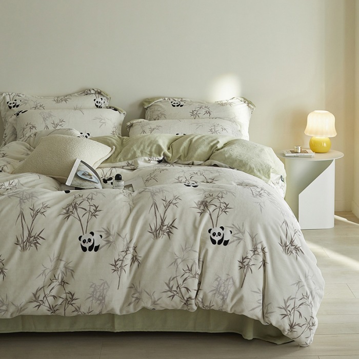 Class A maternal and infant grade double-sided milk velvet four-piece winter thickened warm three-dimensional carved coral velvet bedding