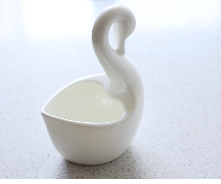 Bone China household tableware Ceramic pure white swan flower basket Chopsticks cage spoon chopsticks cylinder Chinese white hotel spoon