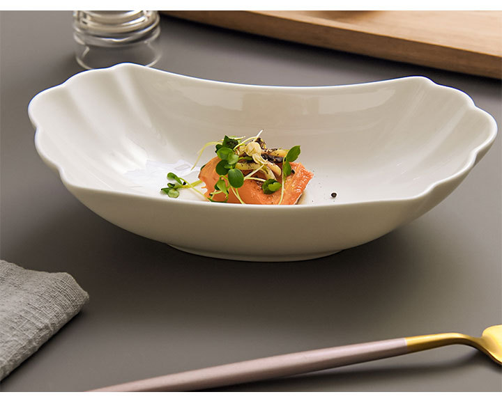 Fish plate Home Chinese dragon boat fish plate Oval creative personality ceramic dish high appearance level steamed fish plate plate