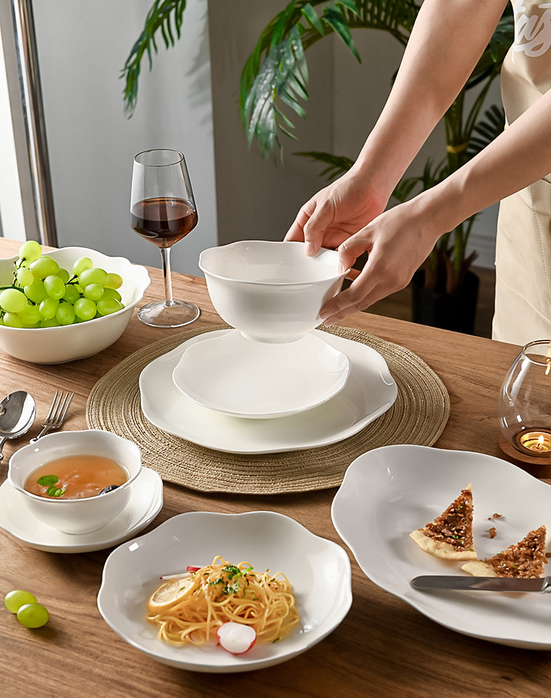 Bone China bowl dish Household bowl chopsticks ceramic European plate Dish plate Eating rice bowl soup bowl New tableware soup bowl set