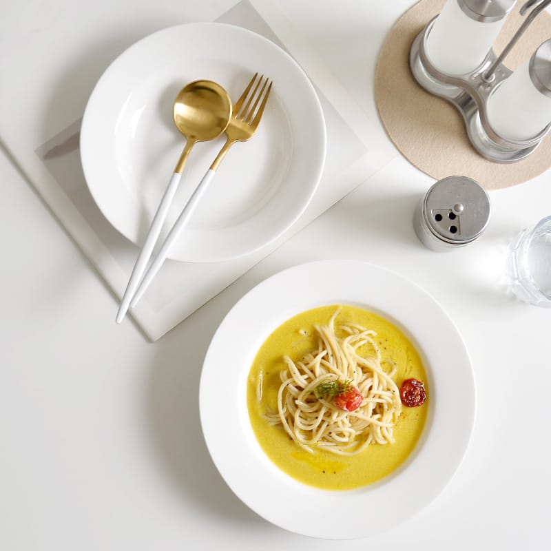 Round bone China straw hat plate wholesale dish Ceramic household deepen plate spaghetti plate Western plate tableware