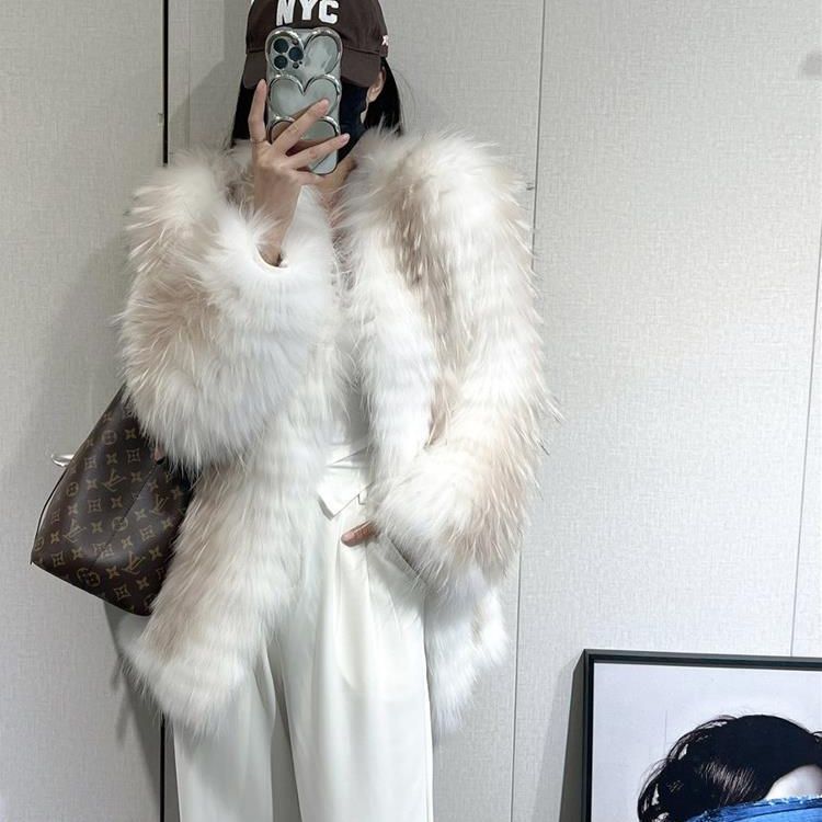 New imported whole leather fox fur raccoon fur strip woven V-neck young fur mid-length coat for women