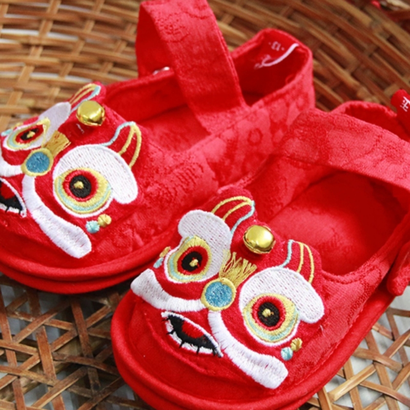 Handmade Embroidered Lion-head baby cloth shoes