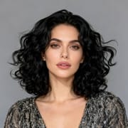 DALUSE WIG 12-inch Full Lace Front Black Shaggy Wavy Short Wig
