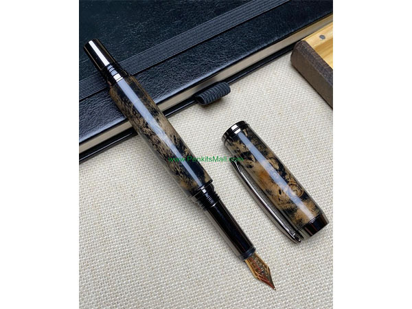 Cool maple wood with epoxy resin