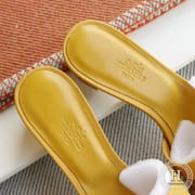 9D Amber Yellow H Medium with 4.5 Hermes Epsom Size 34-42