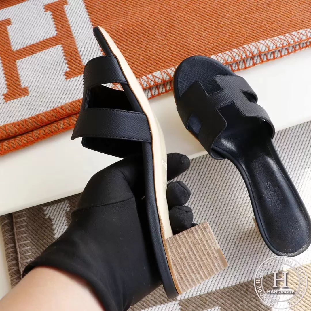 Mid heel 4.5  Epsom Black Size 34-42