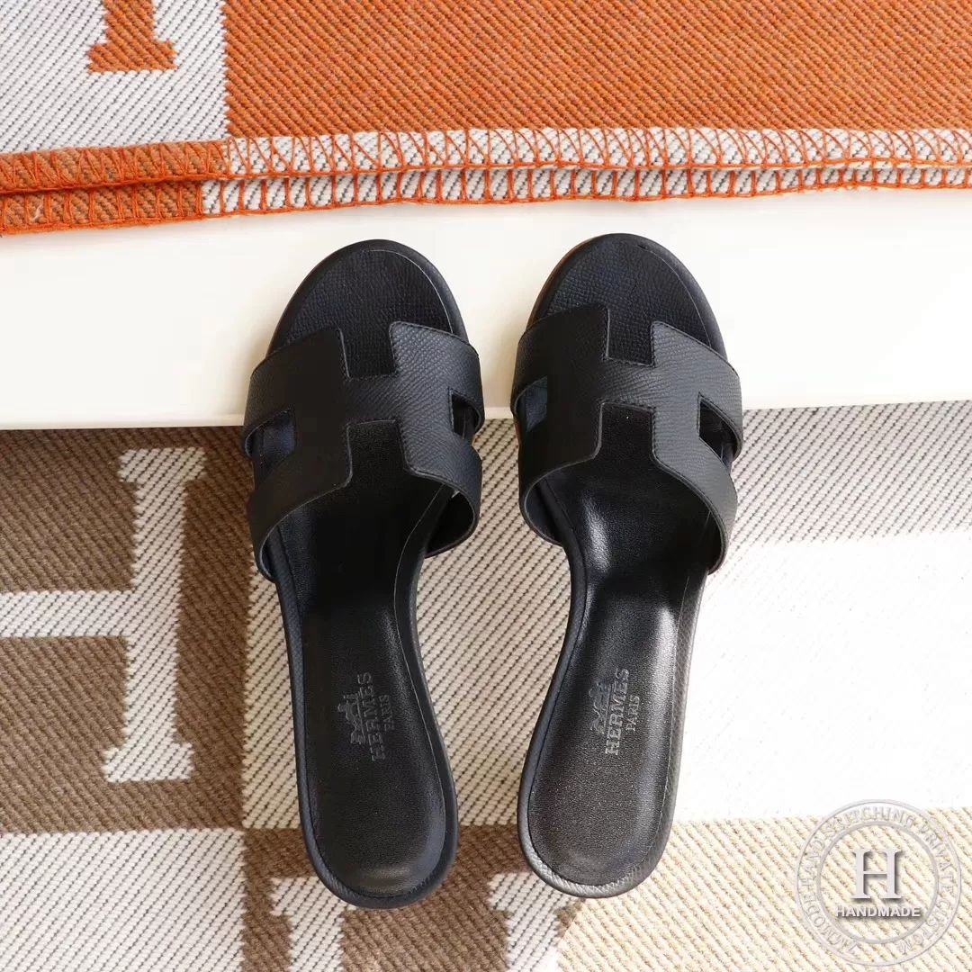 Mid heel 4.5  Epsom Black Size 34-42