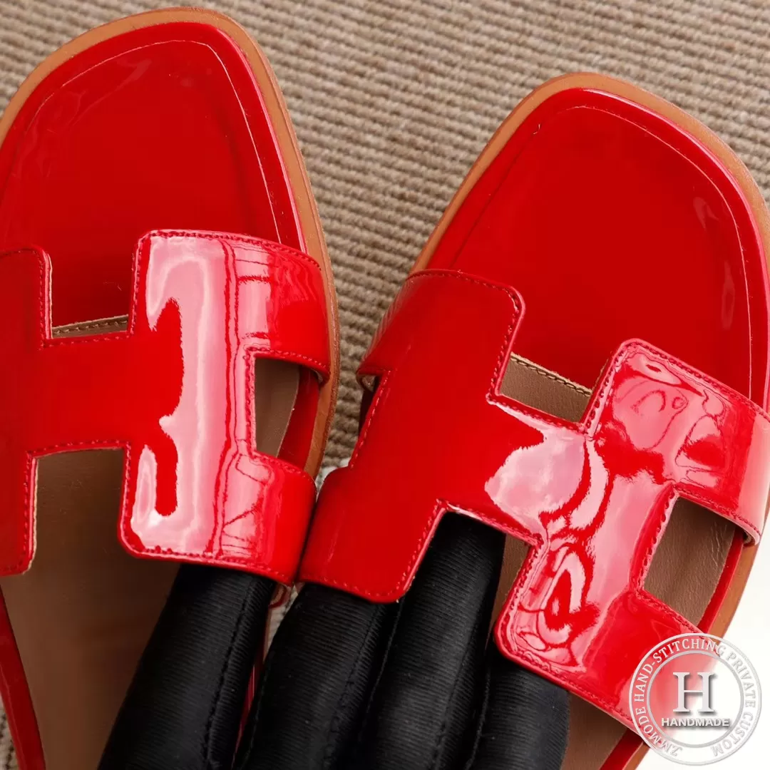 H Flat slippers Slippers Sandals patent leather China red, size 34-42 H Flat slippers Slippers Sandals patent leather China red, size 34-42