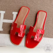 H Flat slippers Slippers Sandals patent leather China red, size 34-42