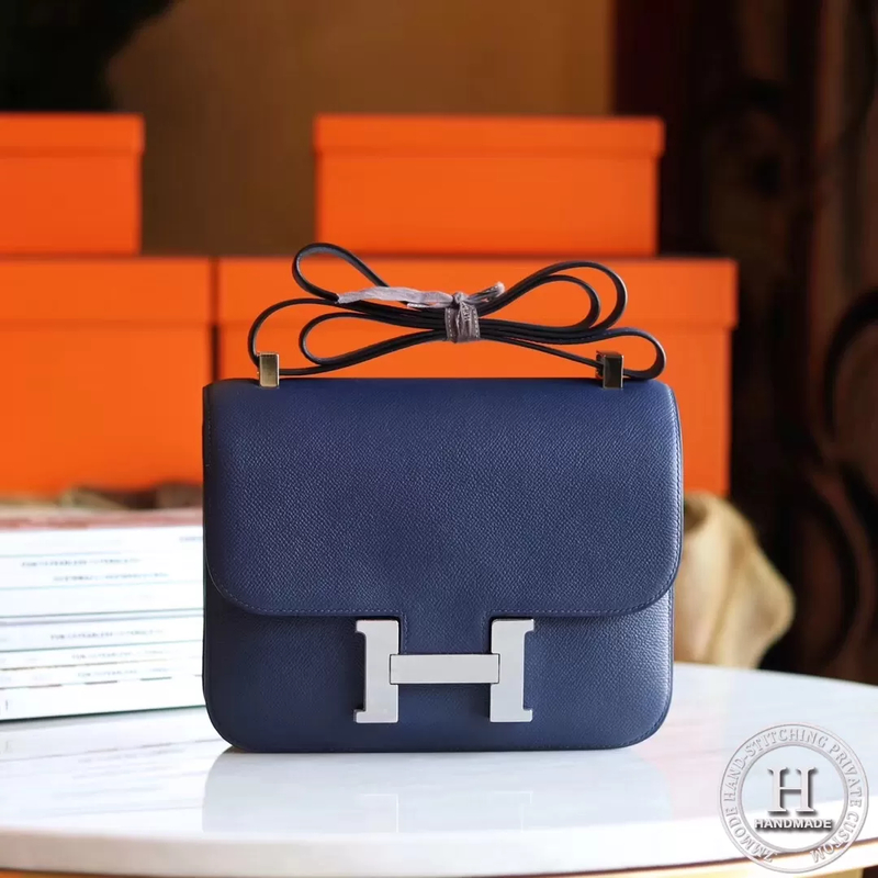 Constance 24 epsom M3 Blue encre PHW