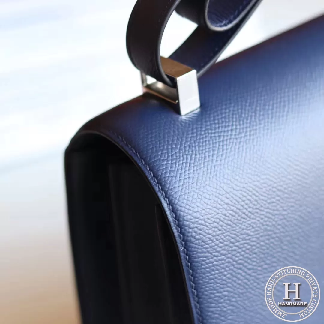 Constance 24 epsom M3 Blue encre PHW