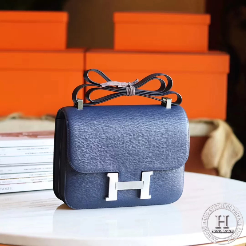 Constance 24 epsom M3 Blue encre PHW
