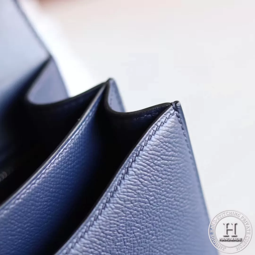 Constance 24 epsom M3 Blue encre PHW