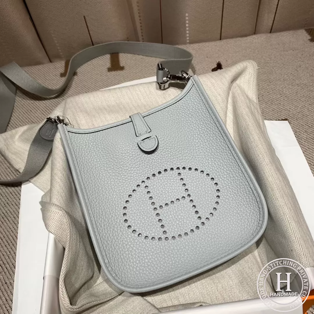 Hermes Evelyn 16cm Clemence Tc 10-9776 Hermes Evelyn 16cm Clemence Tc 10-9776