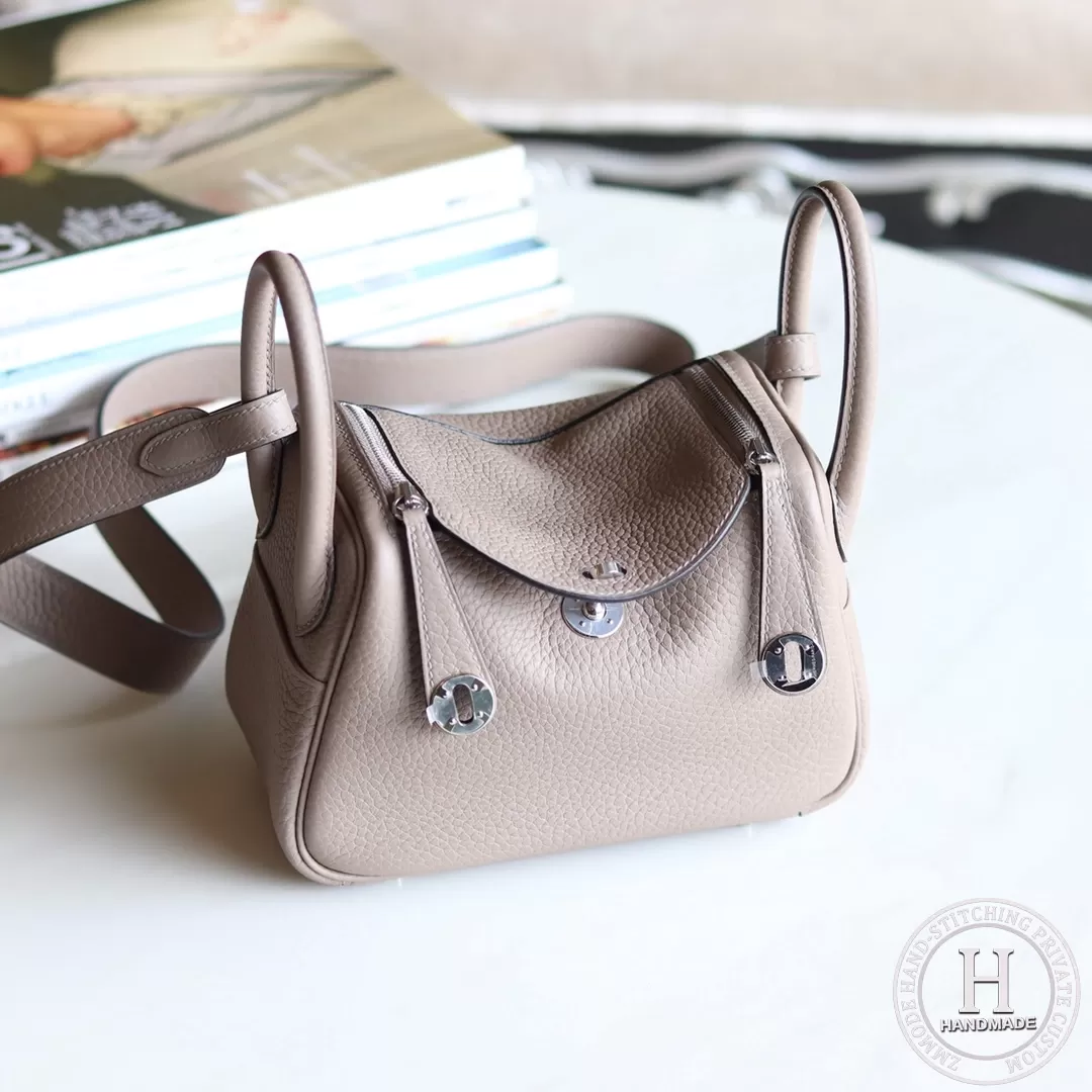 HERMES MINI LINDY 20 clemence TC M8 Gris asphalt HERMES MINI LINDY 20 clemence TC M8 Gris asphalt