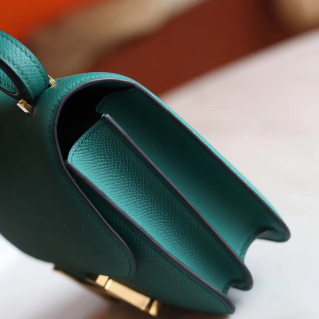 Constance 19  Epsom Z6 Malachite GHW