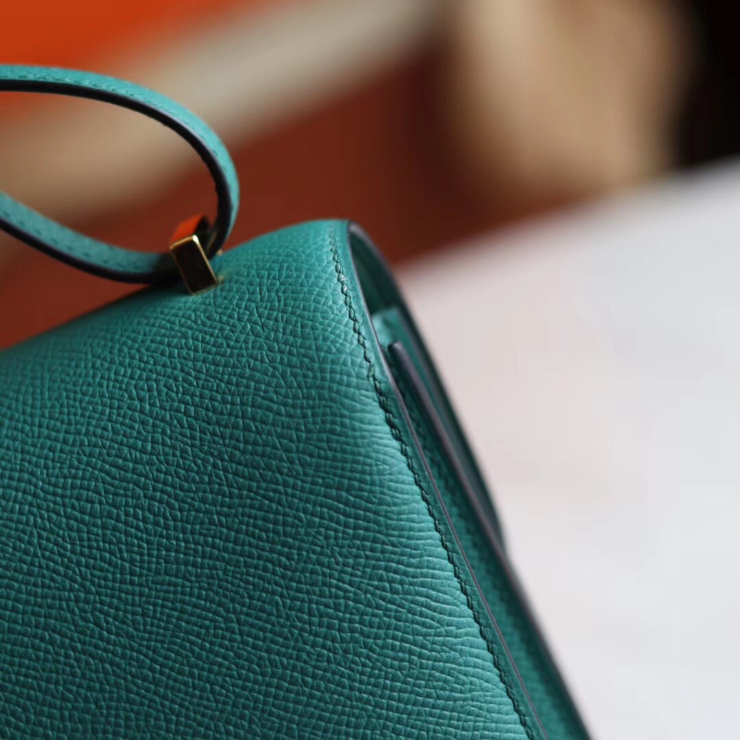 Constance 19  Epsom Z6 Malachite GHW
