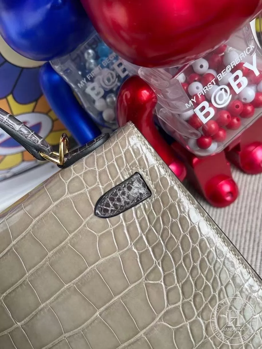 Hermes Kelly25 HSS Shiny alligator crocodile 81 Gris Tourterelle 88 Graphite Hermes Kelly25 HSS Shiny alligator crocodile 81 Gris Tourterelle 88 Graphite