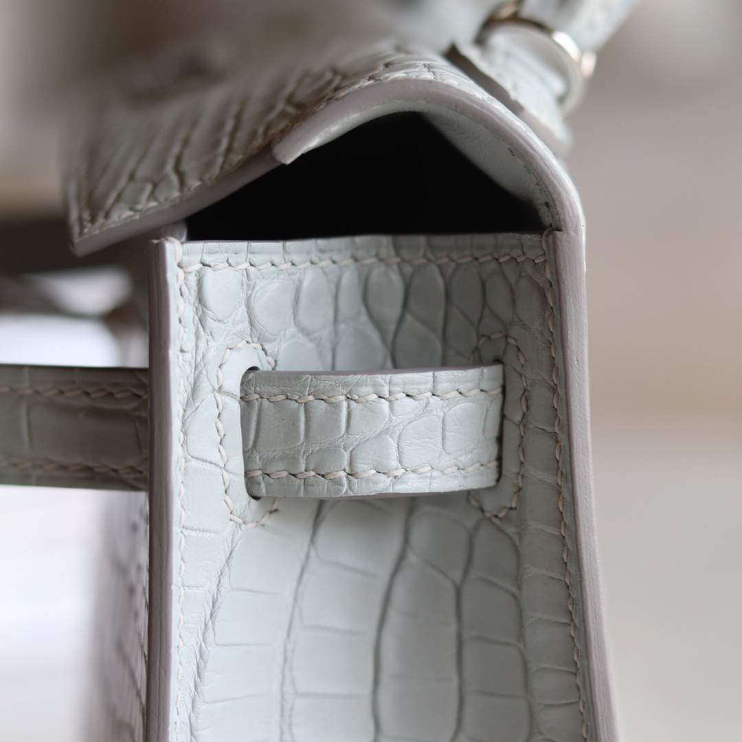 Mini kelly二代 80珍珠灰 Pearl Grey 雾面美洲鳄鱼皮 银扣 Mini kelly二代 80珍珠灰 Pearl Grey 雾面美洲鳄鱼皮 银扣