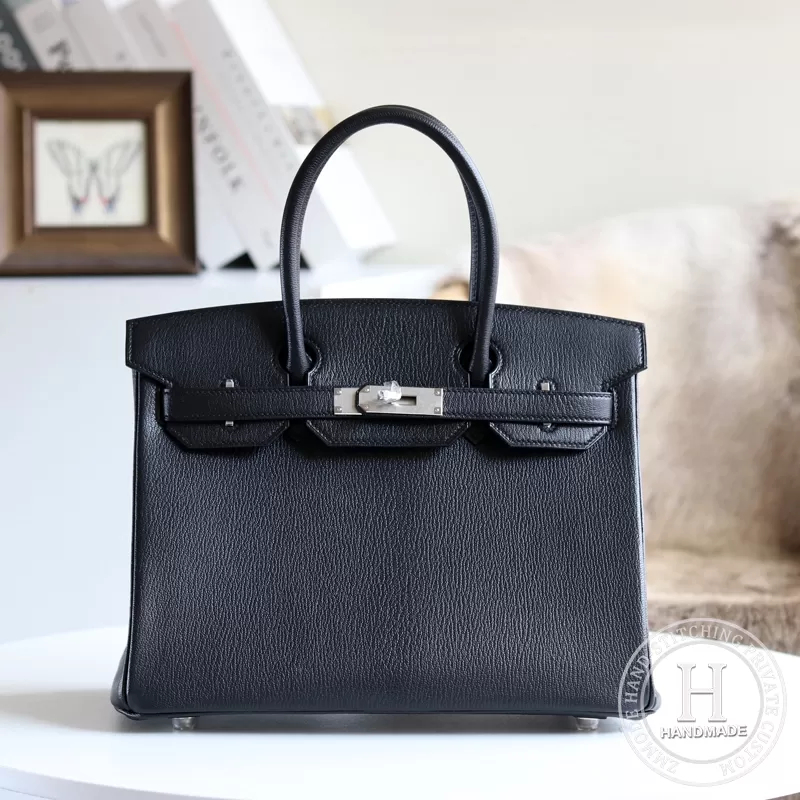 C37 GOLD Jonathan BIRKIN 30 GHW-8673