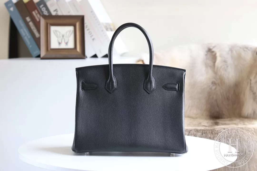 C37 GOLD Jonathan BIRKIN 30 GHW-8673