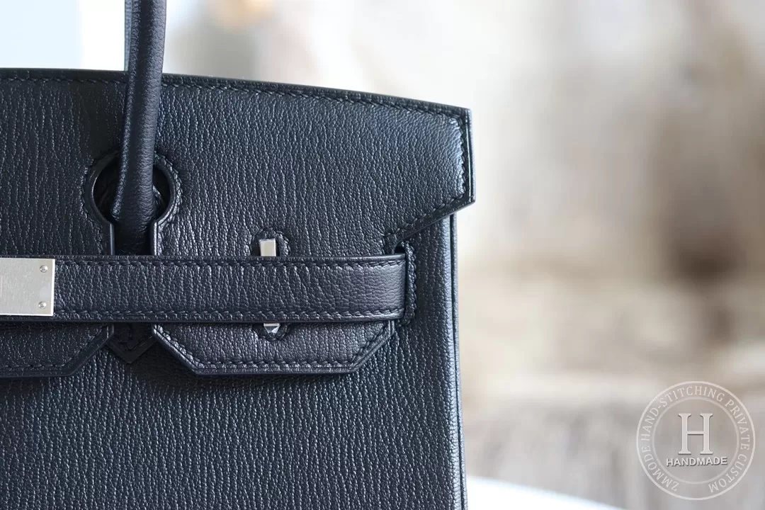 C37 GOLD Jonathan BIRKIN 30 GHW-8673