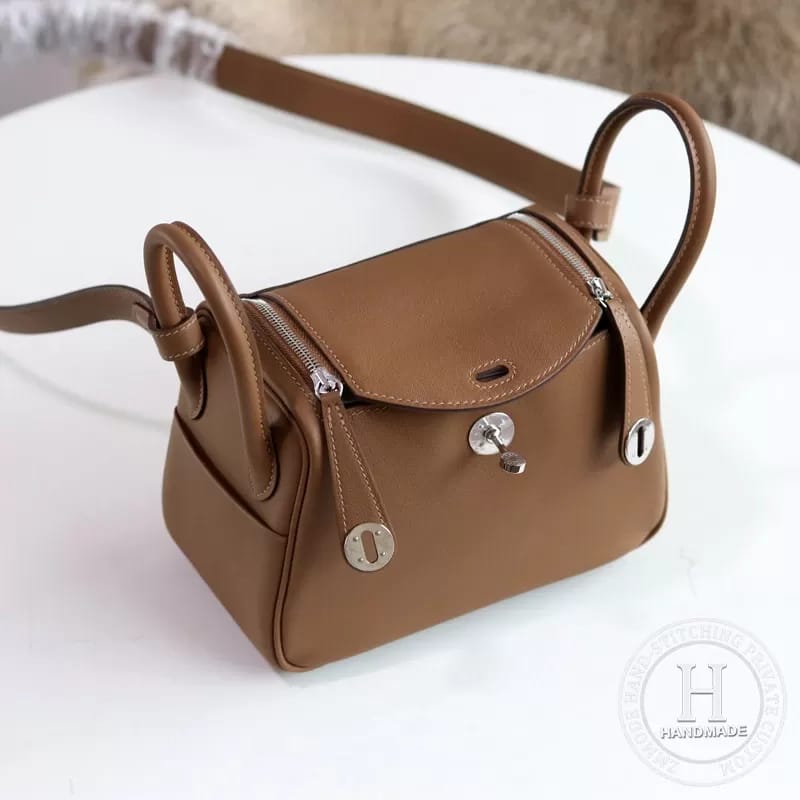 MINI LINDY 20CM  89 NIOR CLEMENCE  ( STOCK 5 PCS )-6145